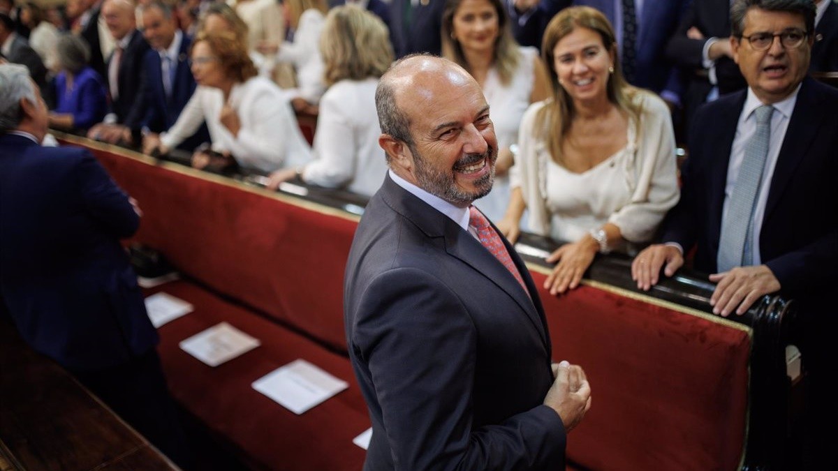 Pedro Rollán és elegit president del Senat gràcies a la majoria absoluta del PP