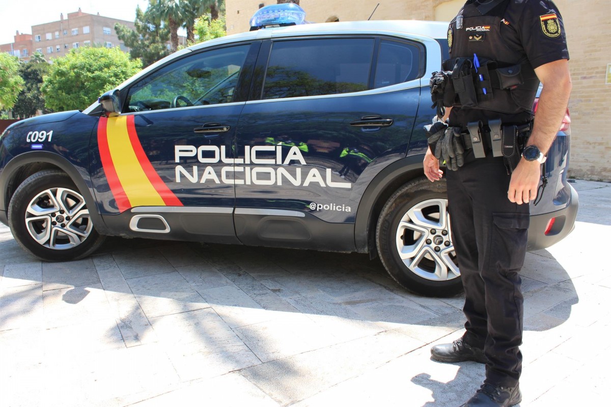 Cau un grup criminal de «l'estafa de la maleta»: dos detinguts relacionats amb 100 furts