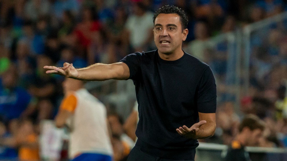 Xavi renova amb el Barça fins al 2025