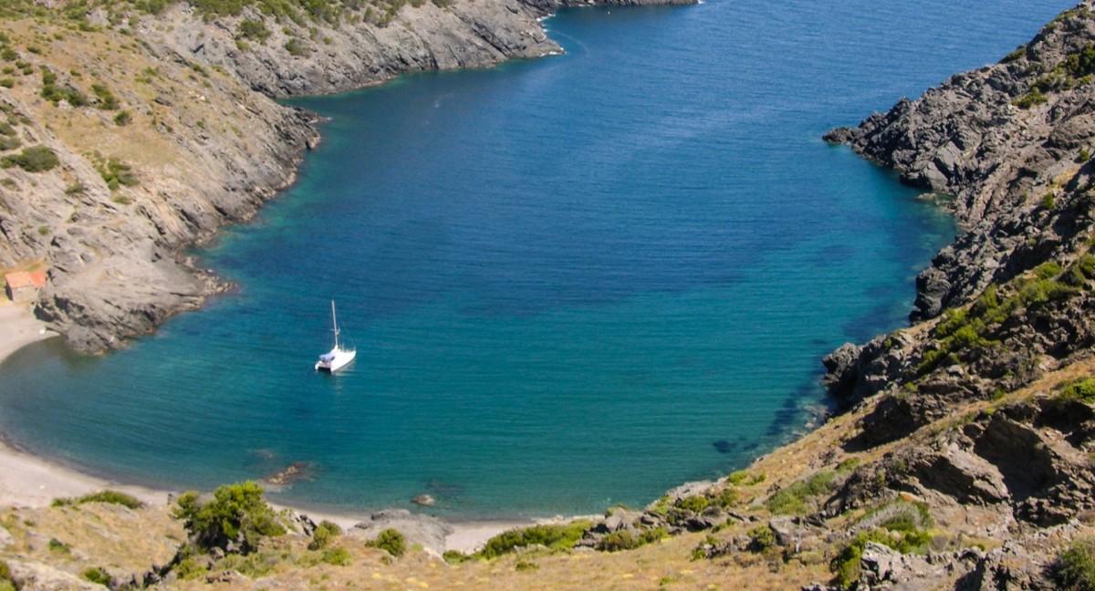 La Cala Taballera és una de les joies ocultes al bell mig del parc natural del Cap de Creus - Patronat de Turisme Costa Brava Girona