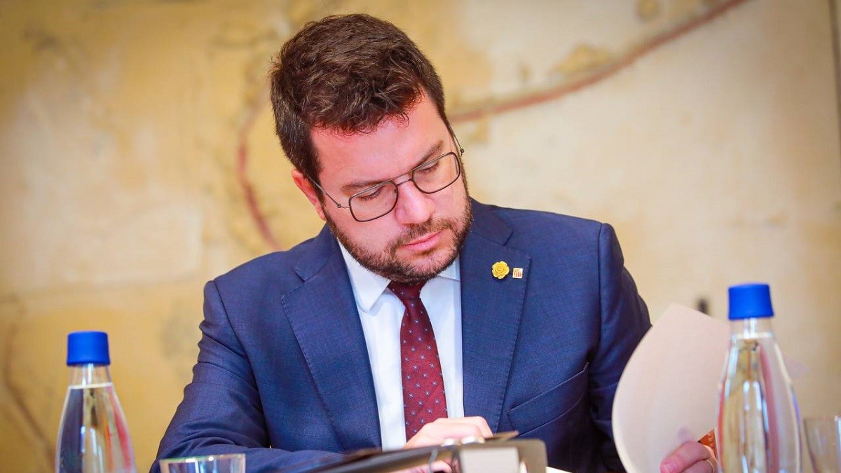Aragonès s'implica en la negociació amb Junts per pactar el preu a Sánchez
