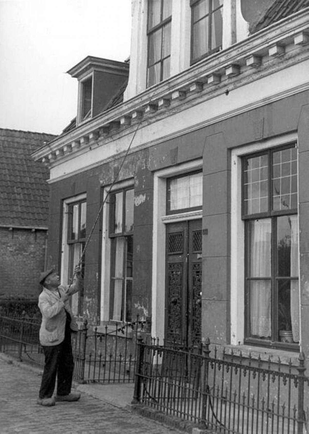 Un despertador, a la localitat de Leeuwarden (Països Baixos) l'any 1947 - Wikimedia Commons