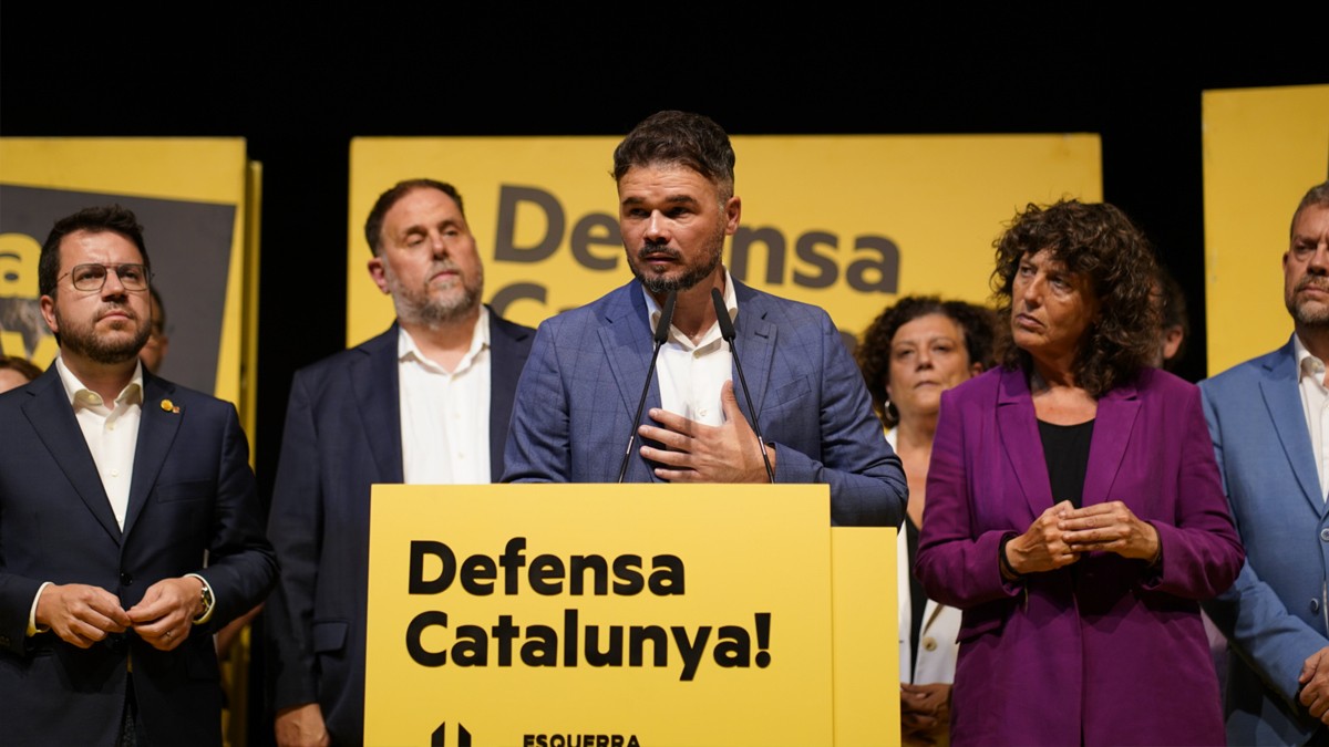 ERC defineix els equips negociadors per a la investidura de Sánchez