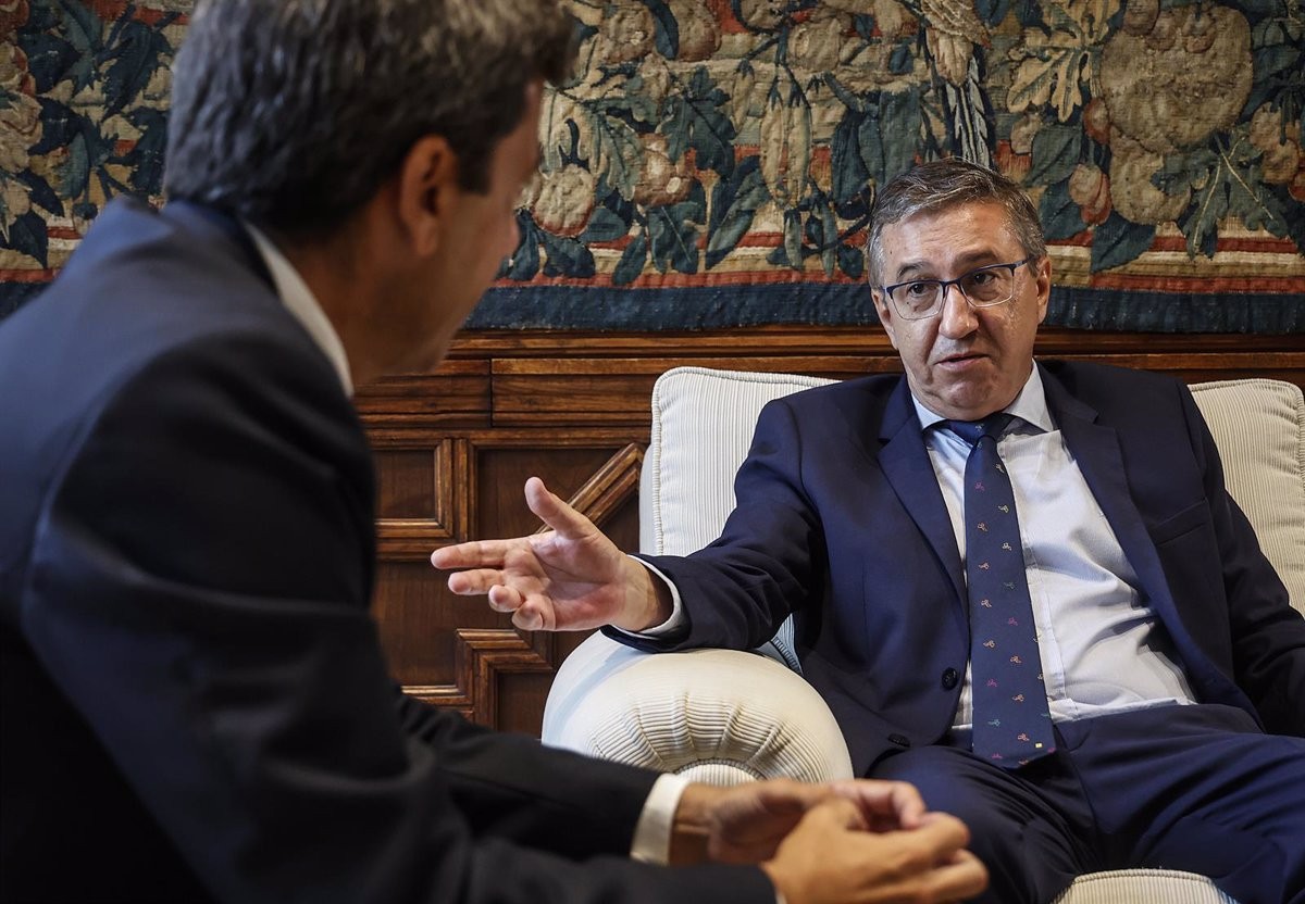 Xoc entre el PP i l'Acadèmia Valenciana de la Llengua pel menyspreu del conseller d'Educació