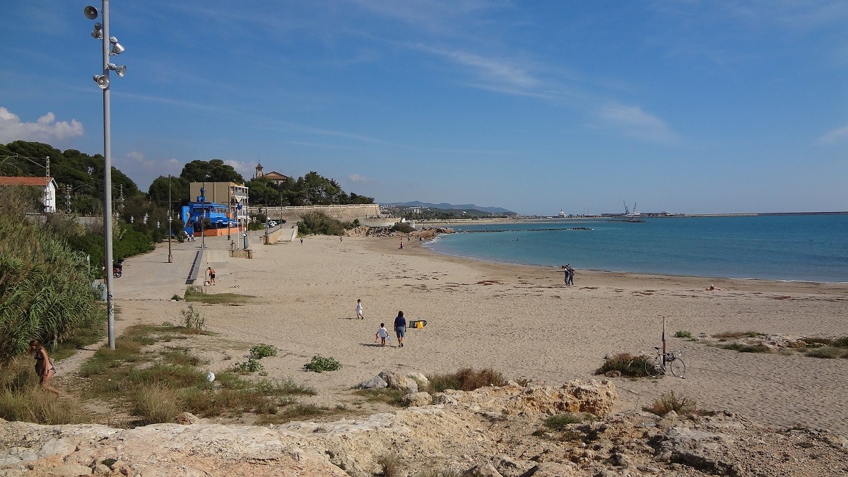 Mor ofegat un home de 80 anys a la platja de Vilanova i la Geltrú