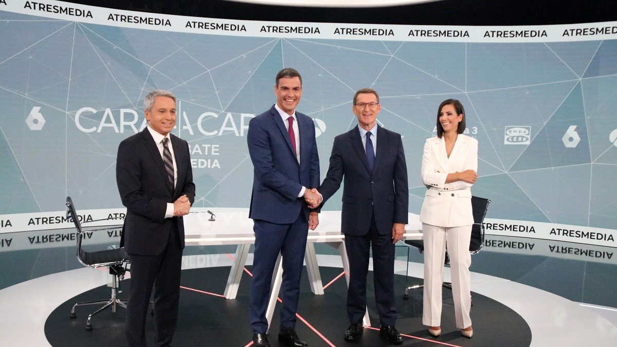 Feijóo impedeix que Sánchez afermi la sensació de remuntada