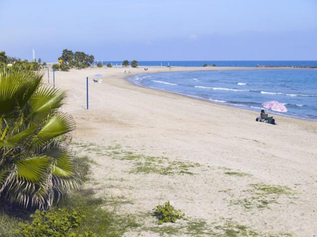 Mor ofegat un home al País Valencià després de rescatar tres nenes al mar