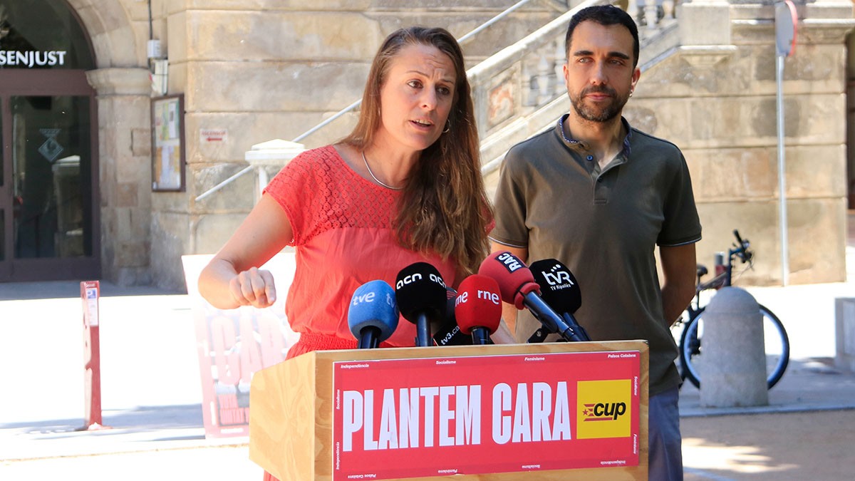 La CUP denuncia des de Ripoll que Vox i Aliança Catalana són el mateix