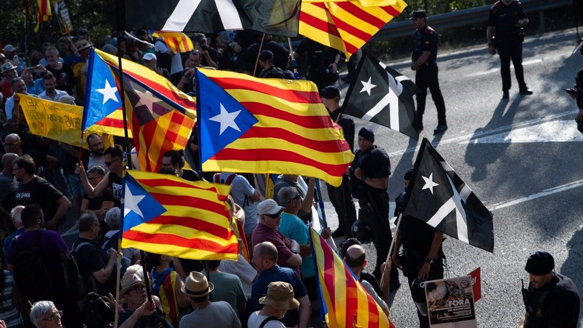 Manifestació contra la monarquia als Premis Princesa de Girona - Europa Press