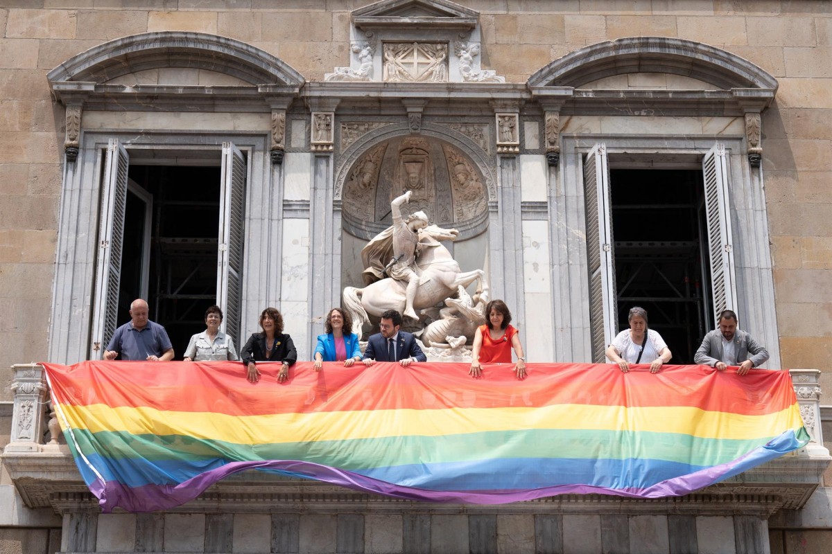 El Govern crearà un memorial per «honorar» el col·lectiu LGTBIQ+