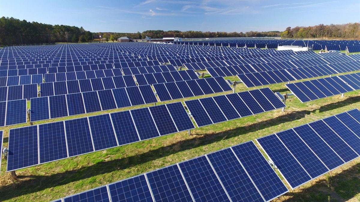 Catalunya només cobreix un 13% de la demanda elèctrica amb renovables