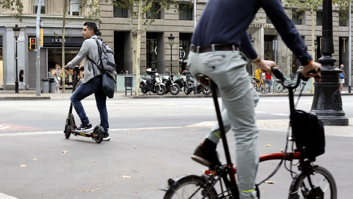 Tot el que has de saber sobre els patinets elèctrics i la nova normativa de la DGT