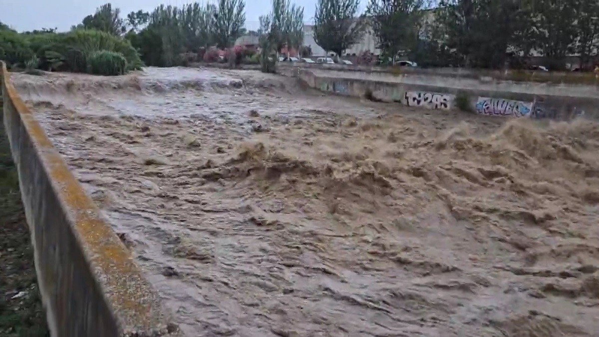 Un museu desallotjat i rieres desbordades a Terrassa per la pluja