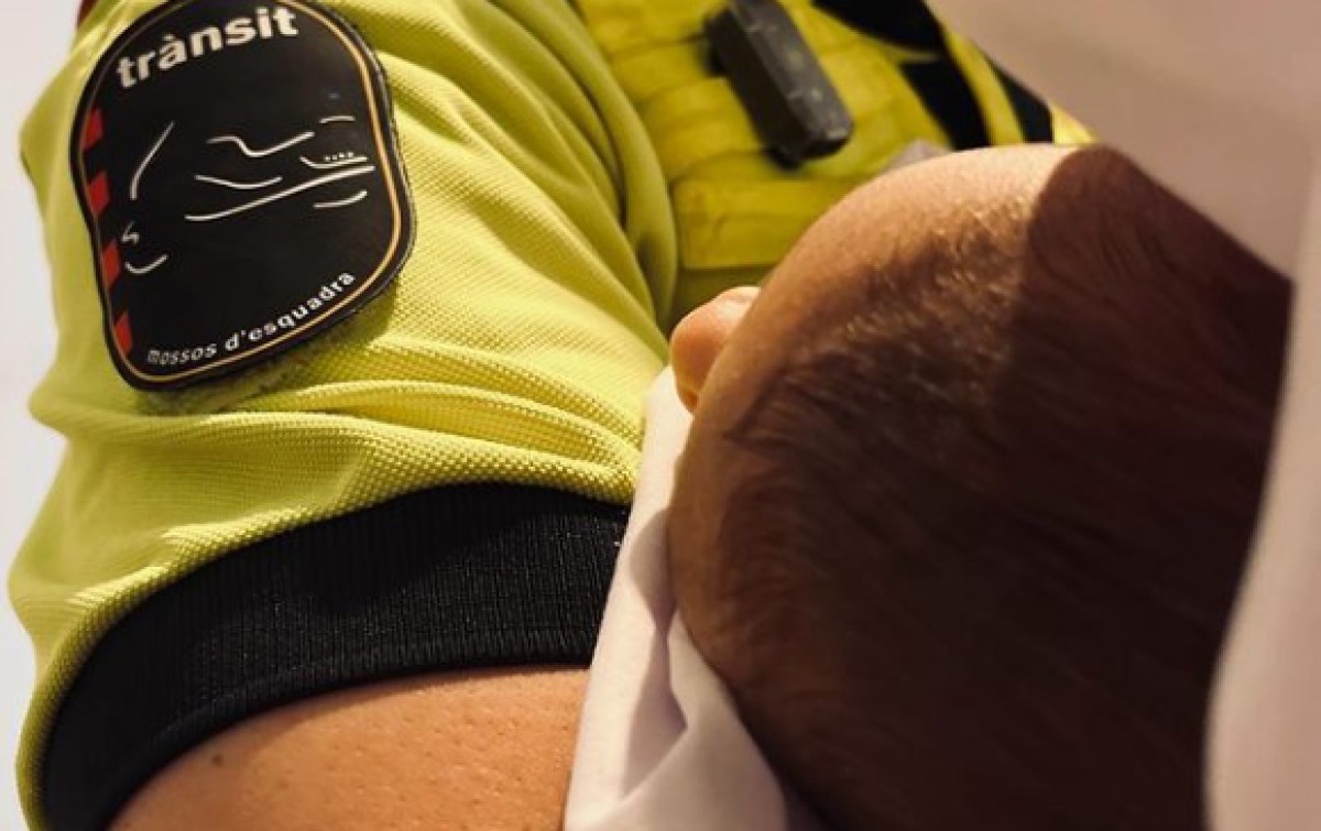 Els Mossos porten a l'hospital una dona a punt de parir que havien aturat en un control