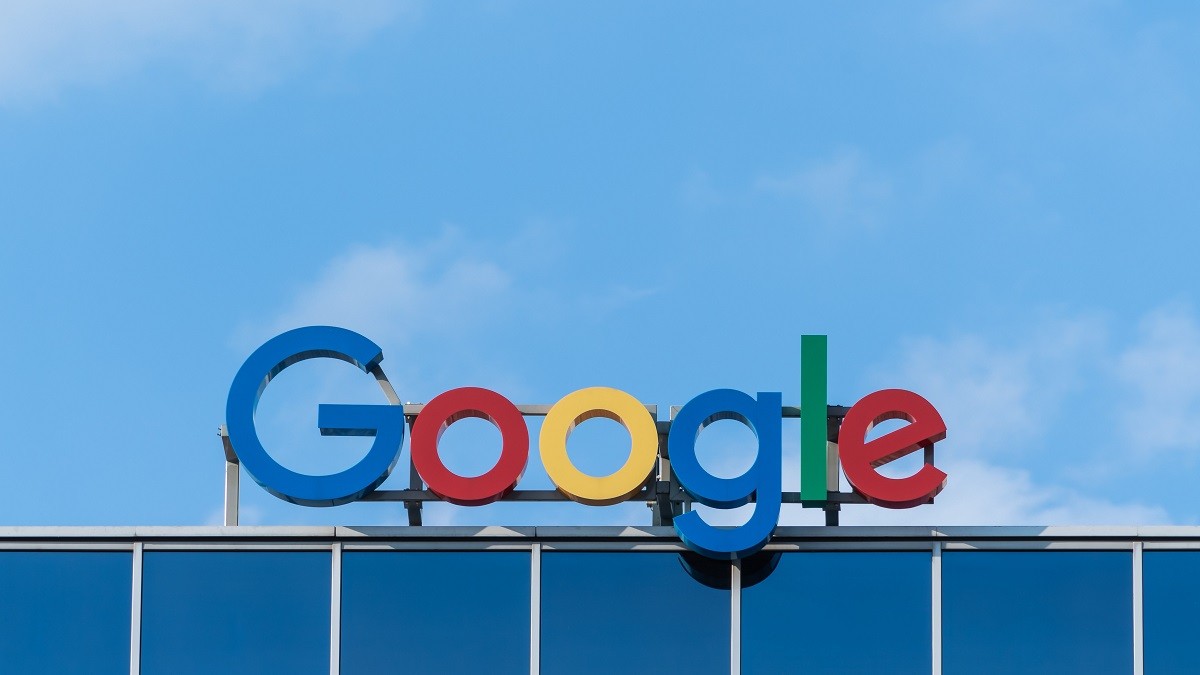 La IA de Google s'aprofita dels mitjans: roba la informació i no cita les fonts