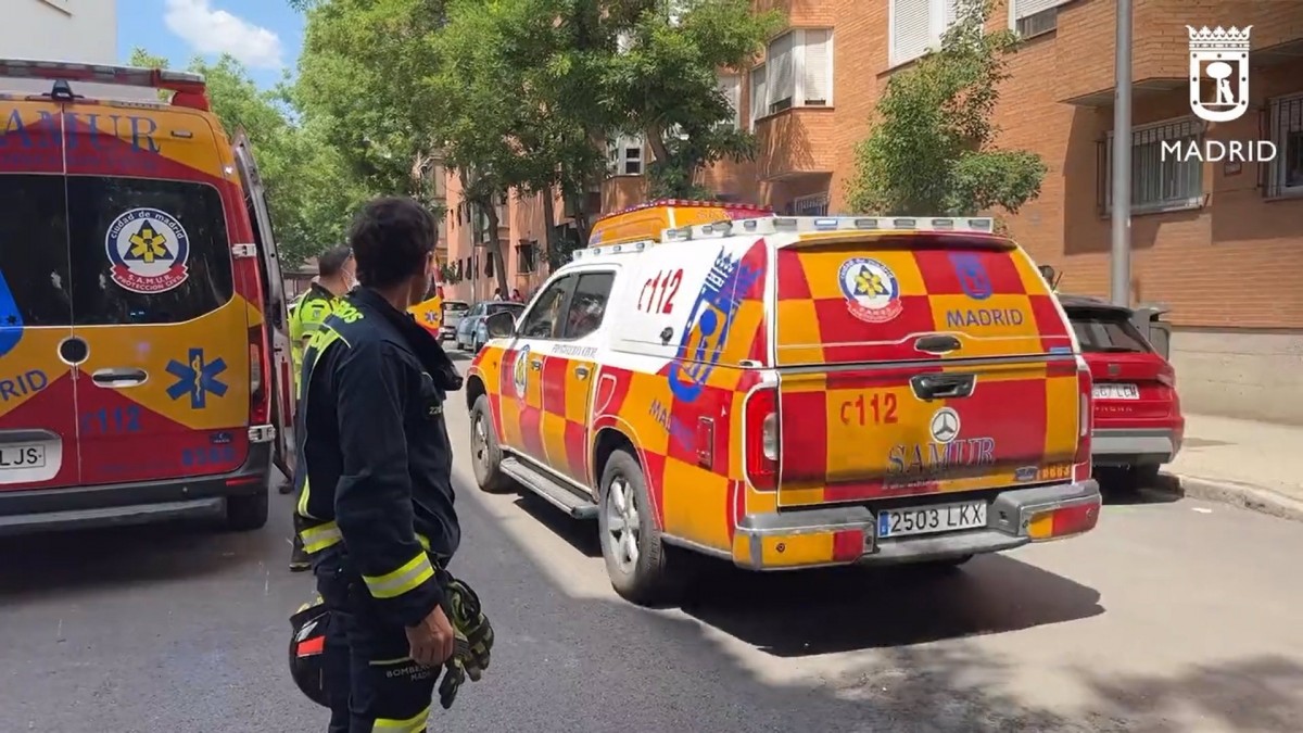 Una nena de 7 anys, ferida greu després que li caigués a sobre la porta d'un garatge a Madrid
