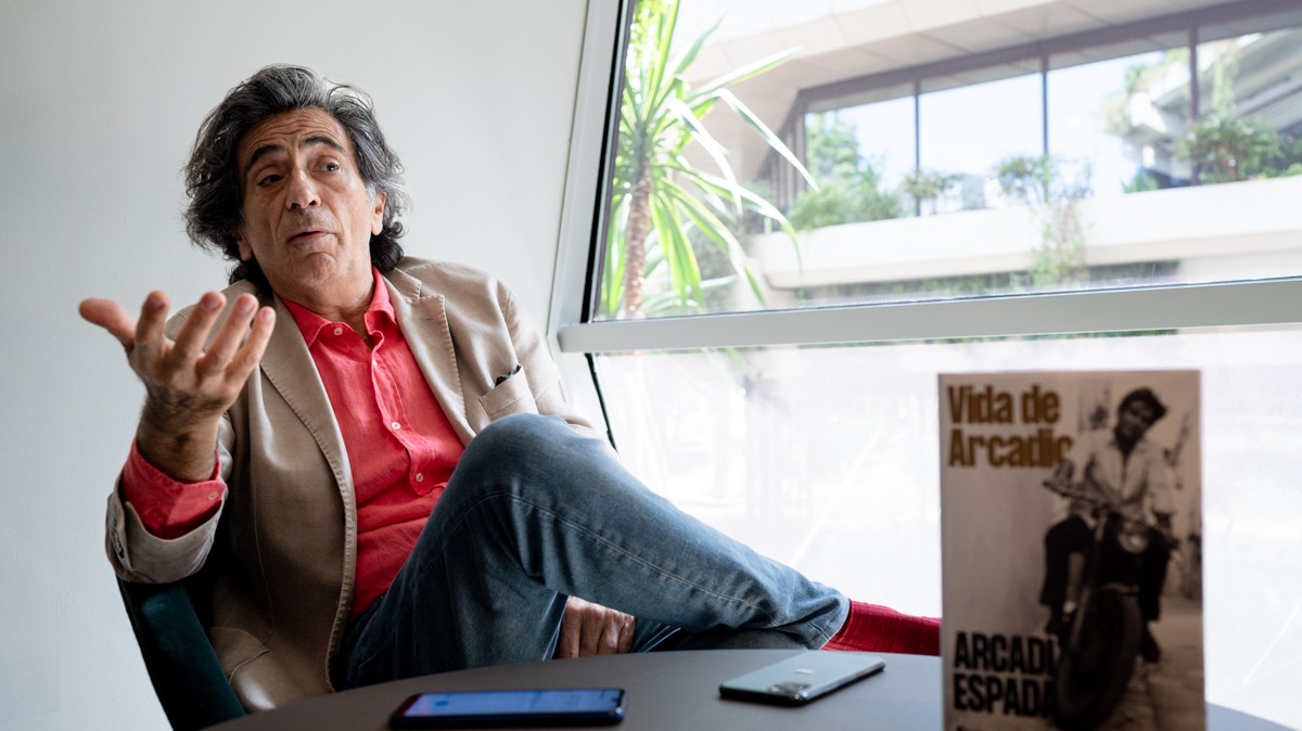 Arcadi Espada acaba de publicar  - Yvelisse Teixeira