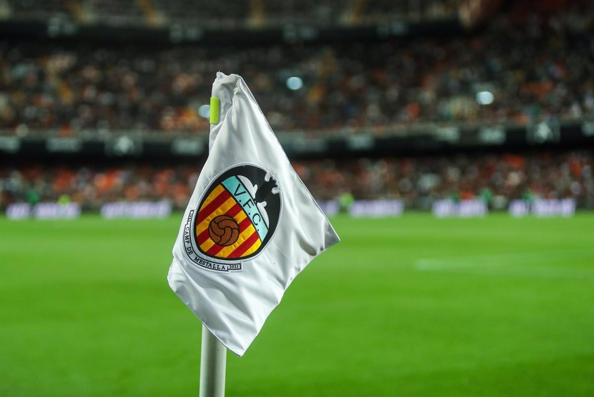 Uns encaputxats assalten brutalment el xalet d'un jugador del València i agredeixen la seva dona