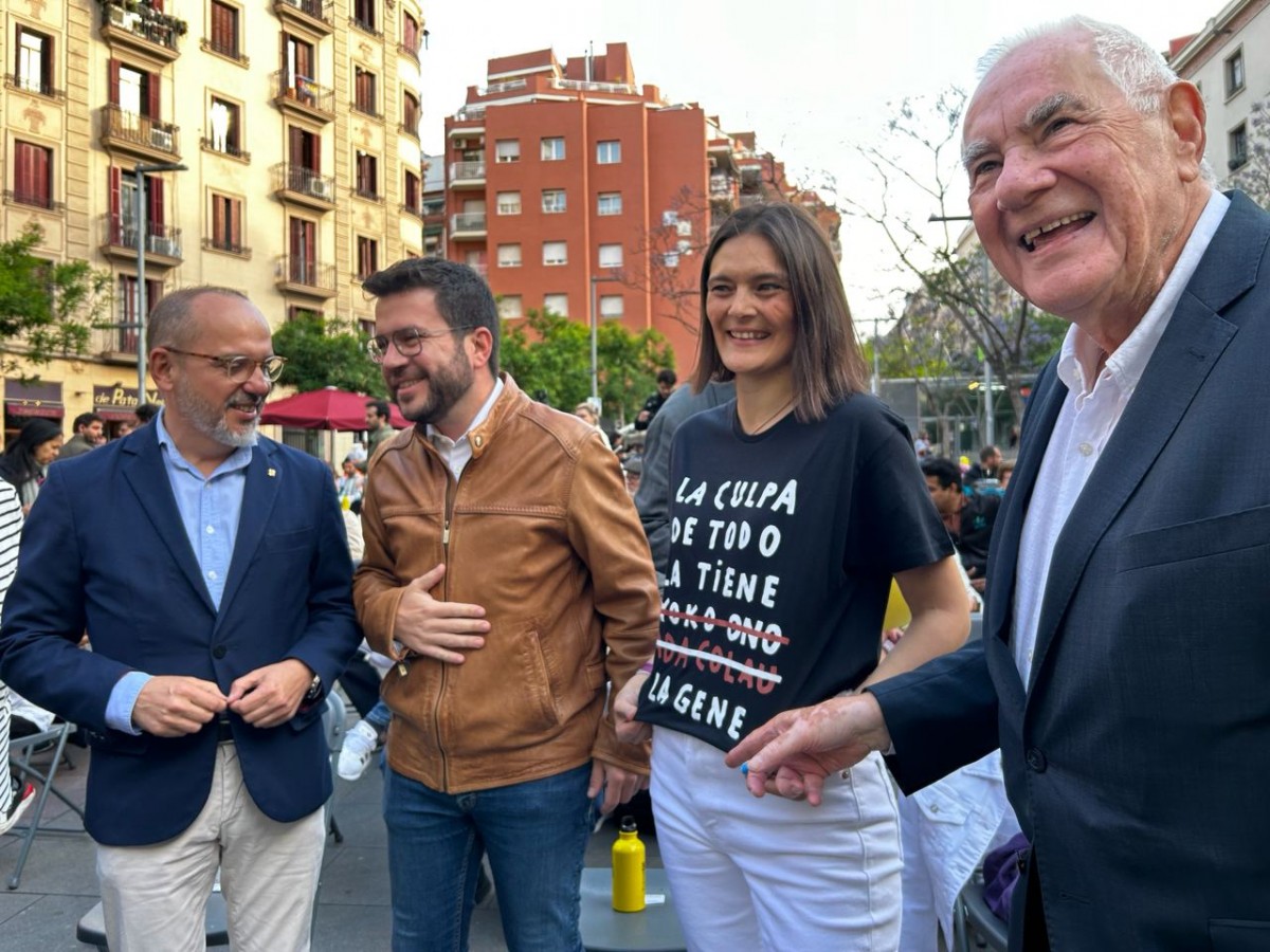 «La culpa de tot la té la Gene»: ERC reinventa la samarreta de Colau