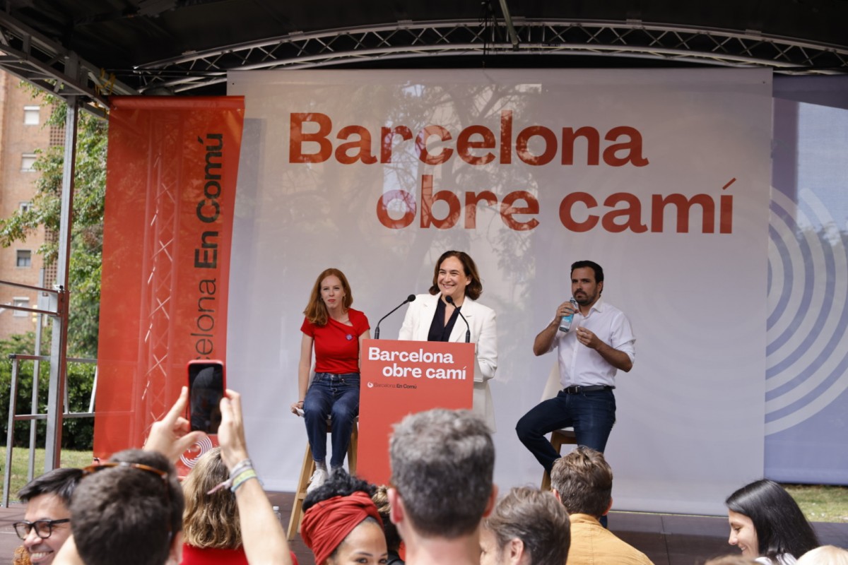 Colau es fa forta en la comparativa Barcelona-Madrid