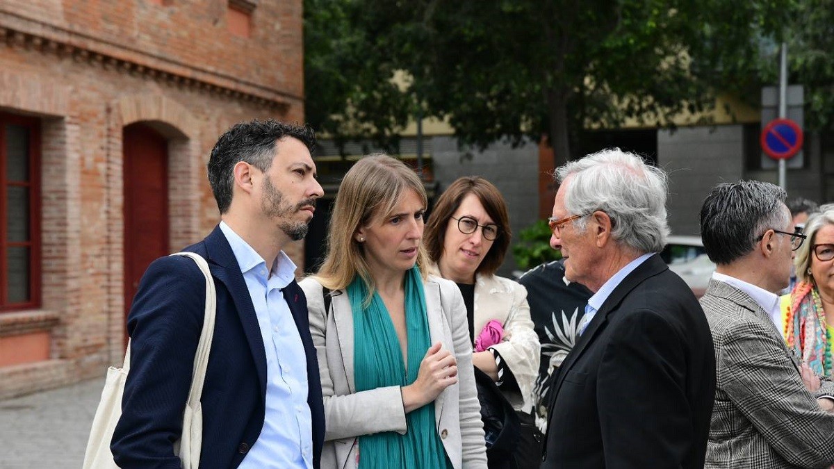 Junts entra al cos a cos amb Collboni: «Votar-lo és com votar Valls el 2019»