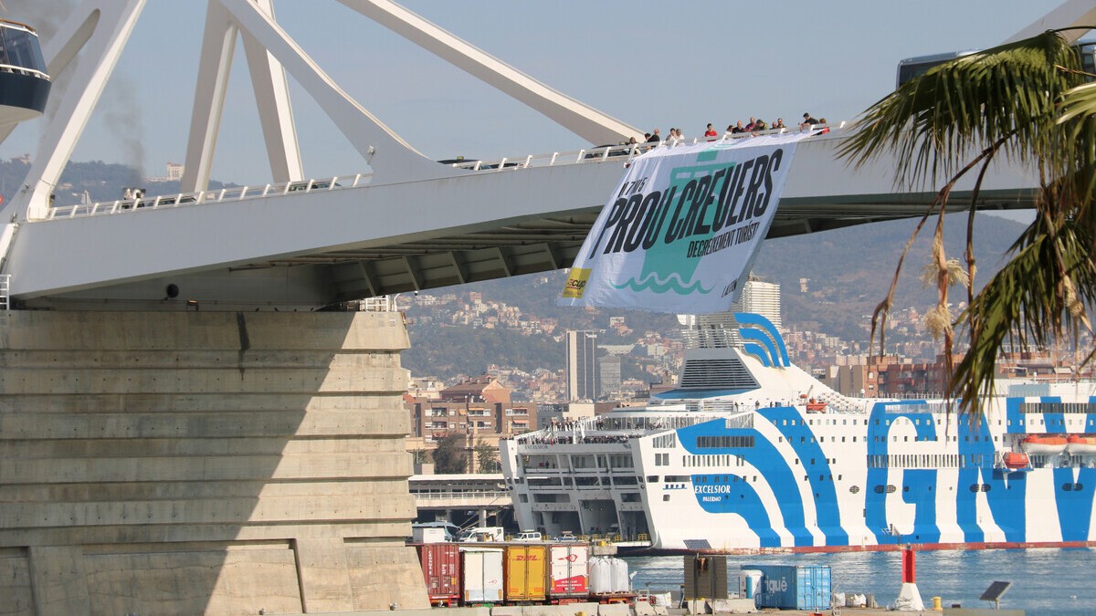 La Guàrdia Civil identifica Mireia Vehí i altres militants de la CUP en una acció a Barcelona