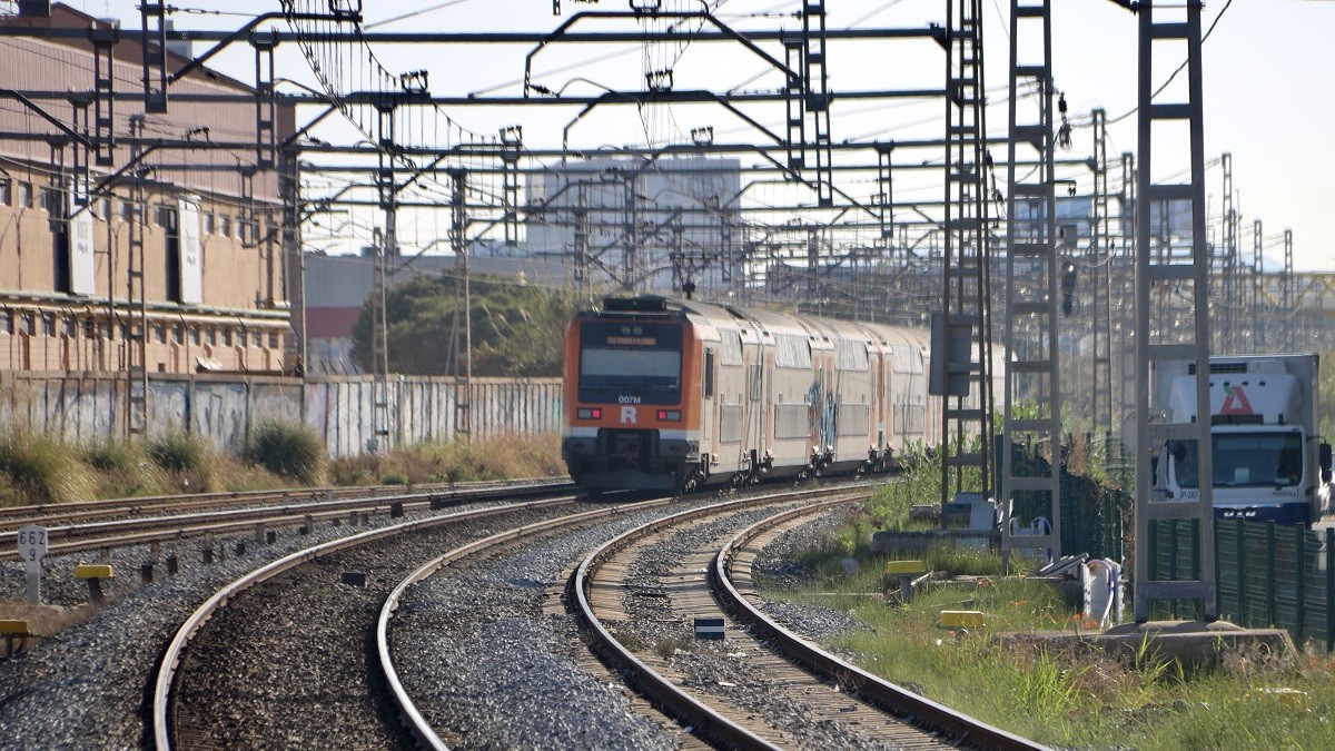 Una incidència en dos trens provoca retards en vuit línies de Rodalies