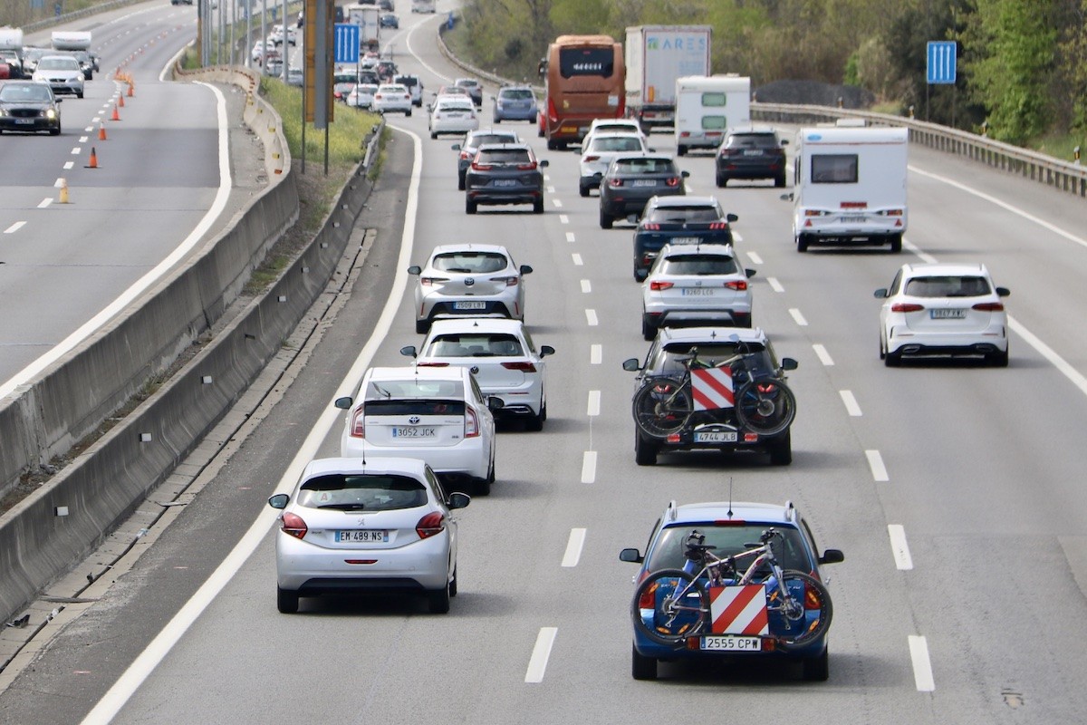 Matí accidentat a les carreteres catalanes amb més de 20 quilòmetres de cues a l'AP-7