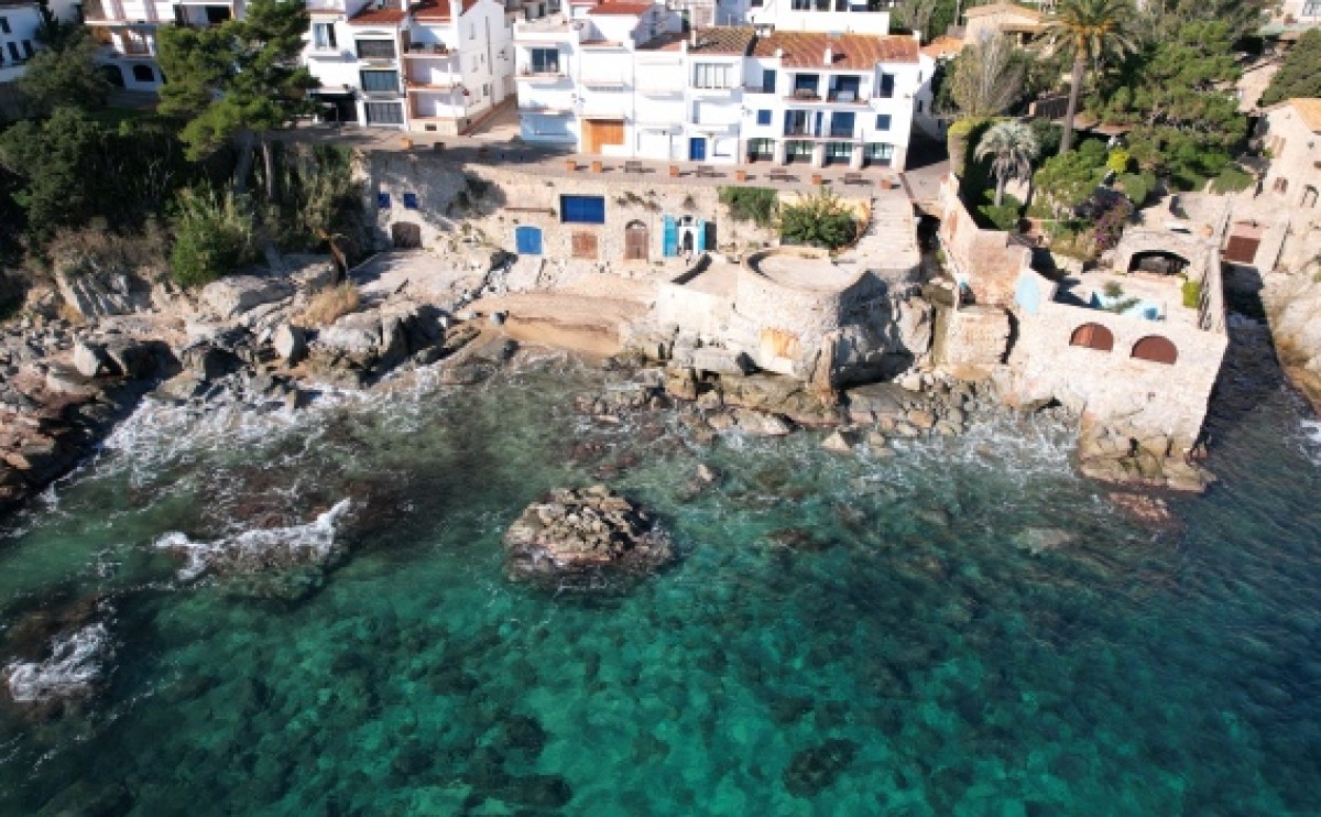 Mor ofegat un home de 62 anys en una cala de Calella de Palafrugell