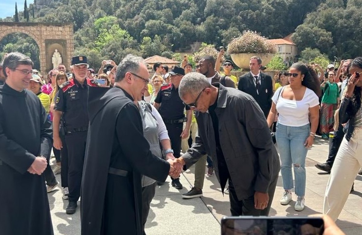 Obama, saludant l'abad de Montserrat - TW: @OscarBardaji