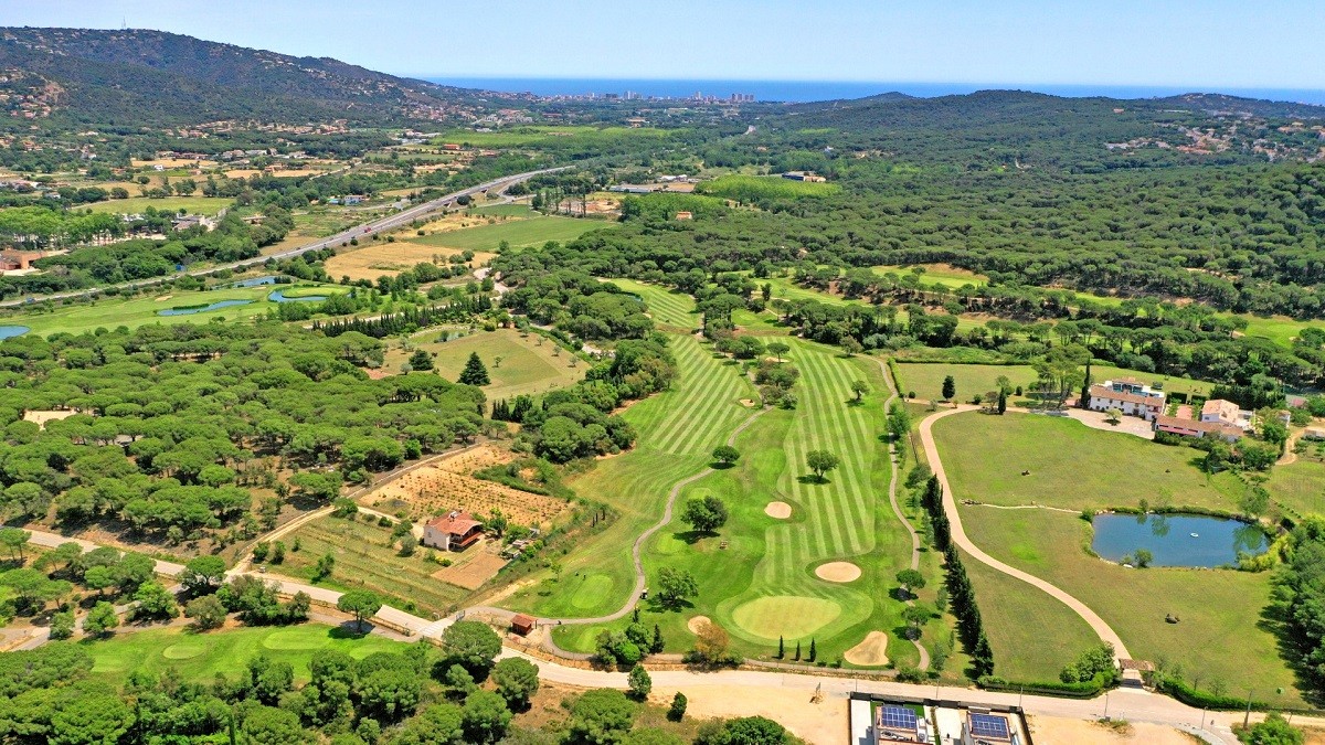 La llista més «random» de les municipals? Els veïns d'un club de golf presenten candidatura