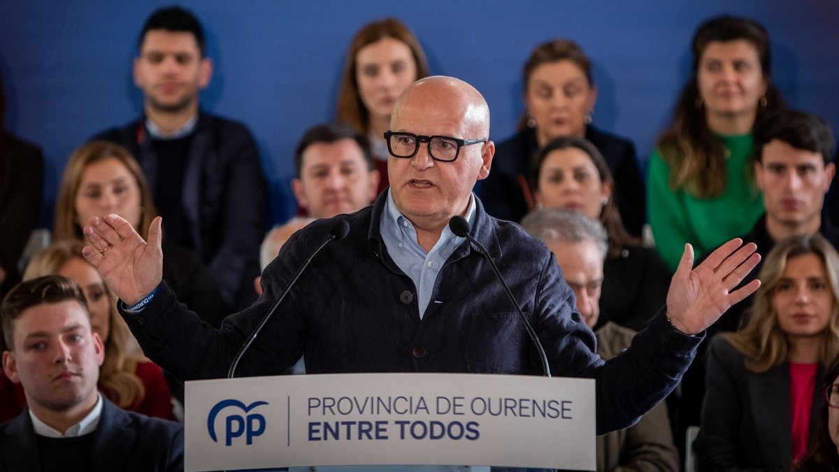 Multen el president del PP d'Ourense per circular a 215 km/h en cotxe oficial