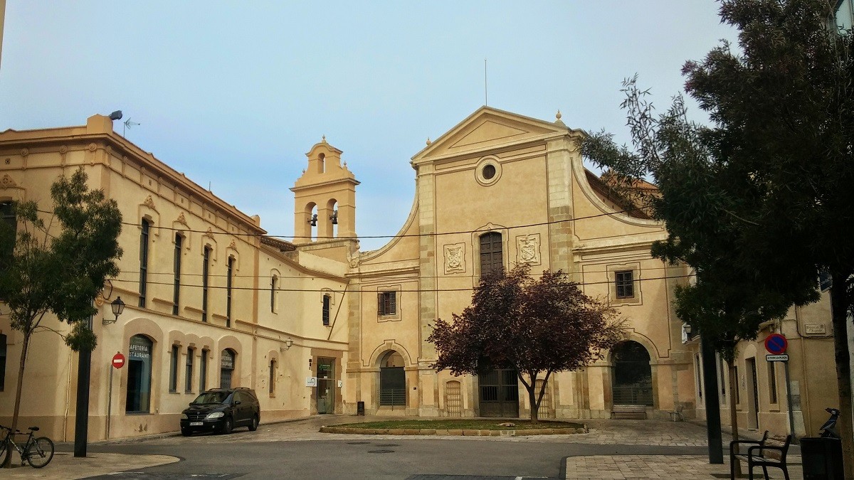 Misteri a Vilanova i la Geltrú: deixen un maletí amb 64.000 euros a la porta de l'hospital
