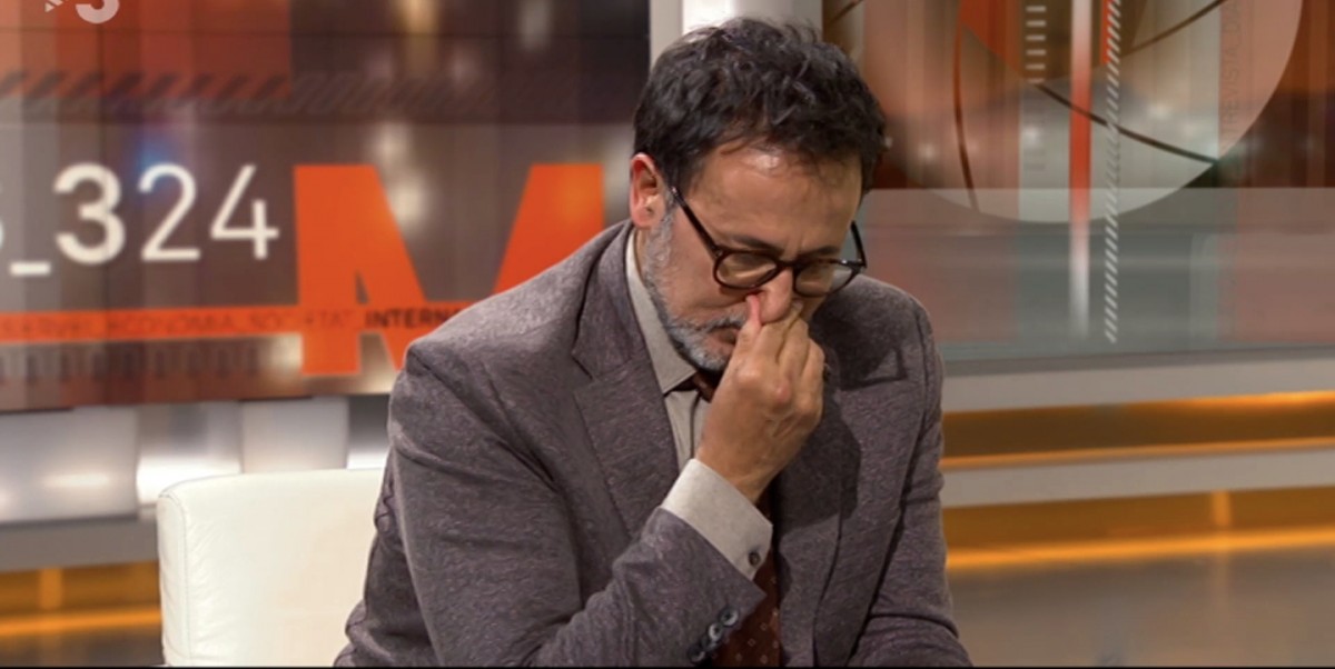 Xavier Graset s'emociona en directe en una entrevista al fill de Vázquez Montalbán