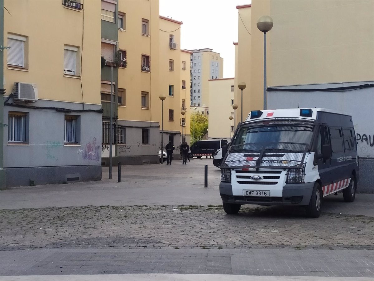 Batalla campal amb matxets a Badalona: cinc ferits i set detinguts