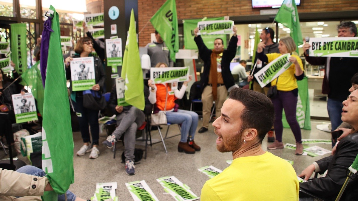 Nou clima de protestes per un calendari escolar que Educació presenta com «el camí del mig»