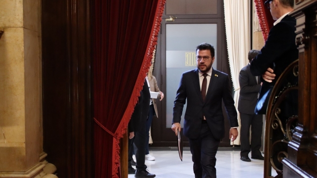 Detingut el conductor d'un turisme que, després d'un xoc, va robar les pertinences a la víctima