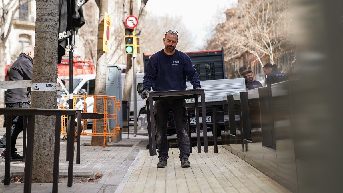 Les terrasses Covid que han vingut per quedar-se a Barcelona: meitat a la vorera, meitat a la calçada