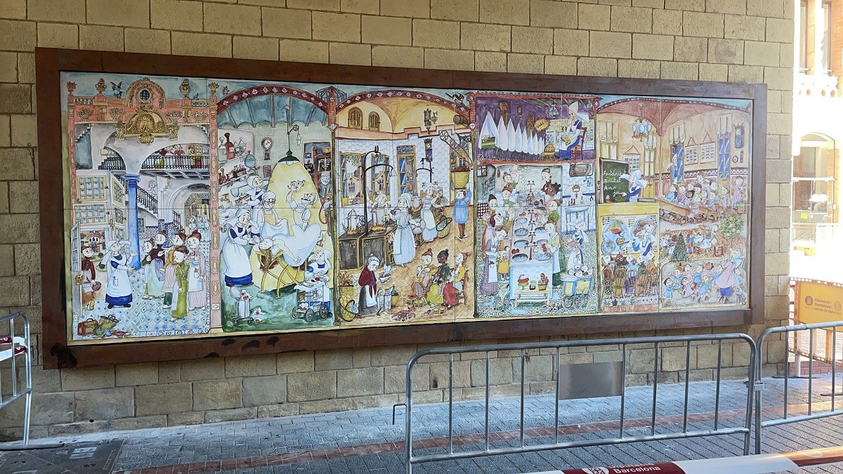Pilarín Bayés recrea la vida dels municipis en murals arreu de Catalunya