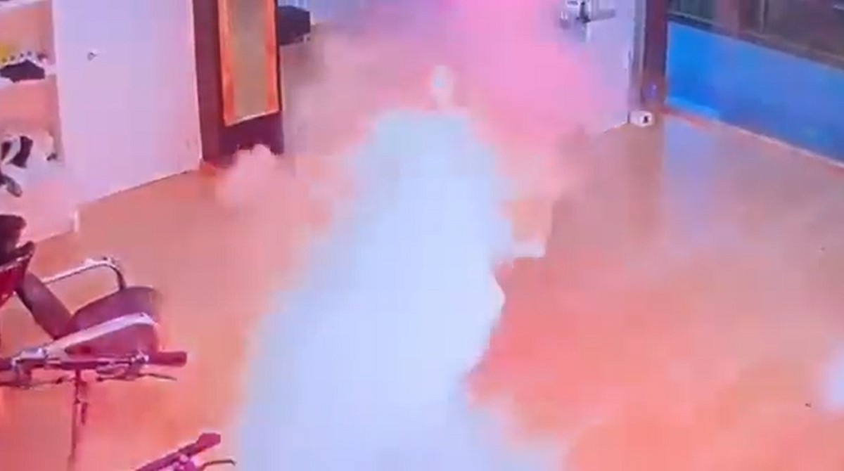 Ensurt a Gavà: explota un patinet elèctric dins una perruqueria