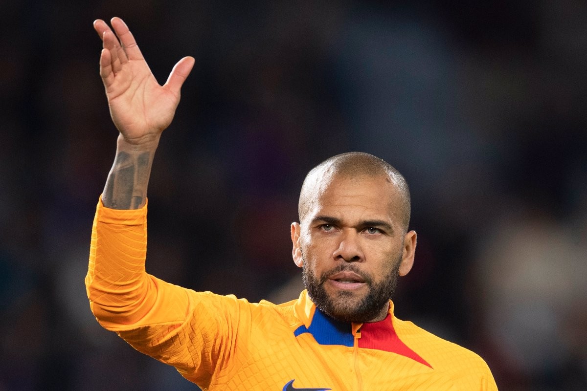 Dani Alves, disposat a dur una polsera telemàtica per demostrar que no fugirà