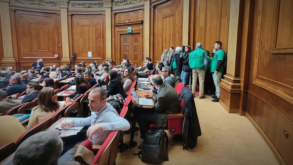 La PAH irromp al Col·legi d'Advocats de Barcelona per denunciar-hi «criminalització de l'ocupació»