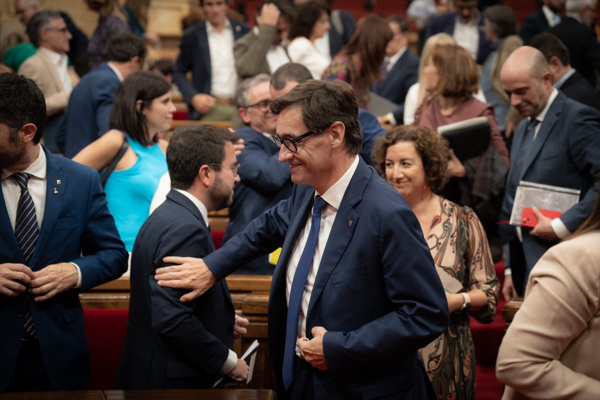 Illa anuncia que ha acordat amb Aragonès «una setmana més» de coll per pactar els pressupostos