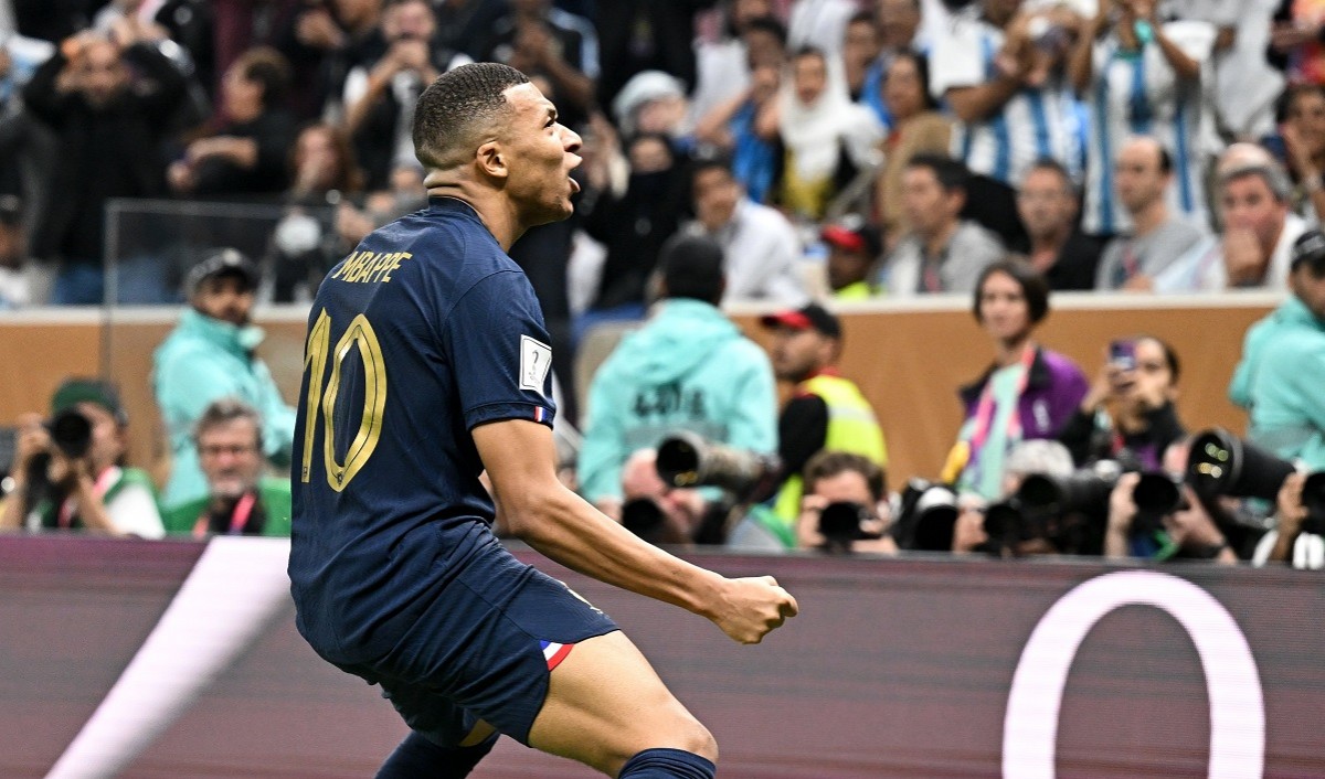 Trucada entre el PSG i el Barça per Mbappé, segons «L'Équipe»