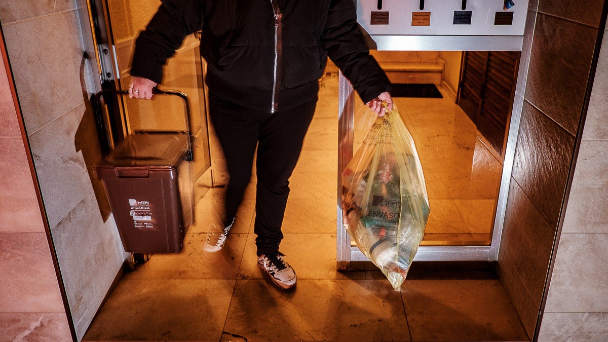 Porta a porta a Berga (Report 1) - Adrià Costa