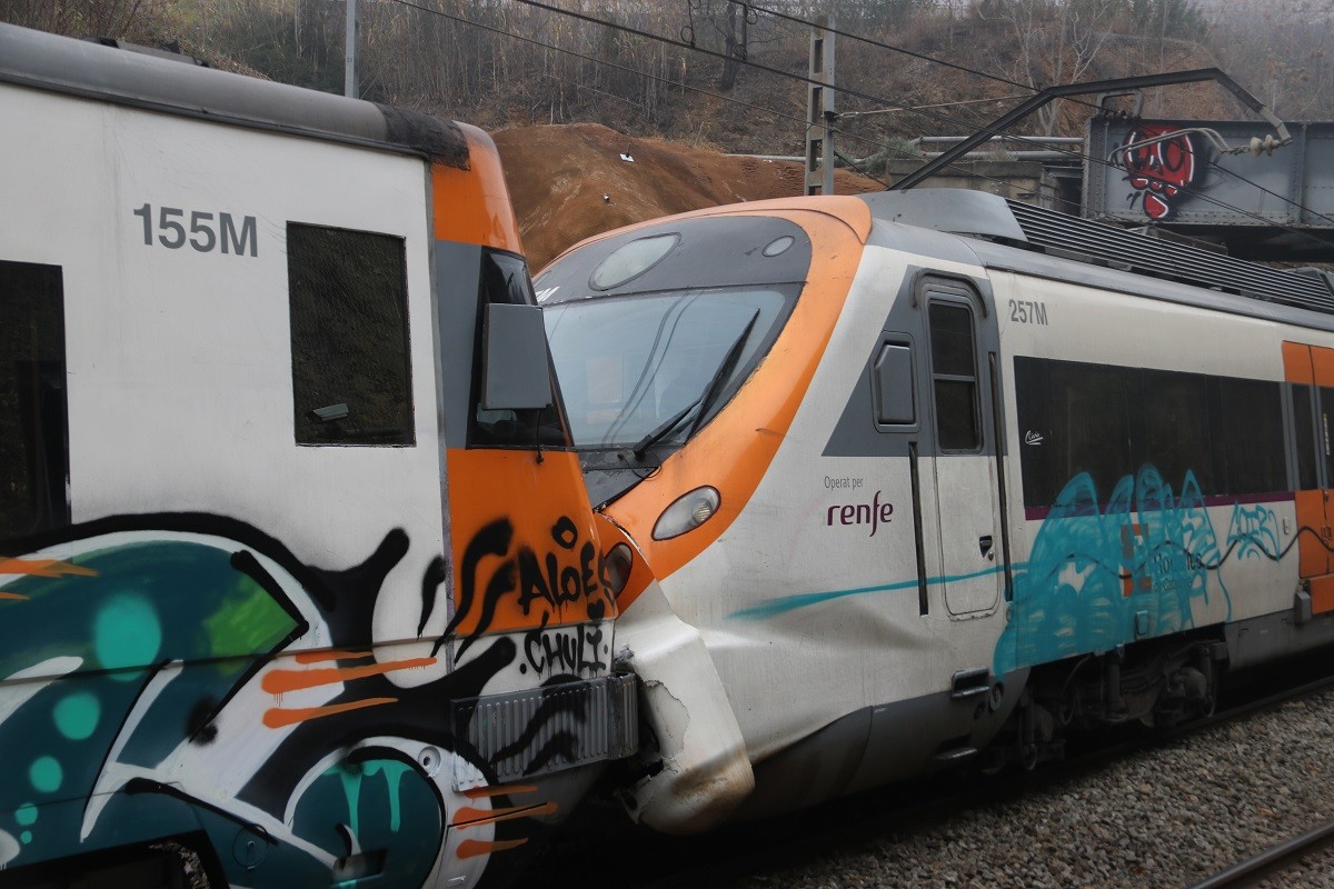 Més de 150 ferits en l'accident entre dos trens de Rodalies a Montcada i Reixac
