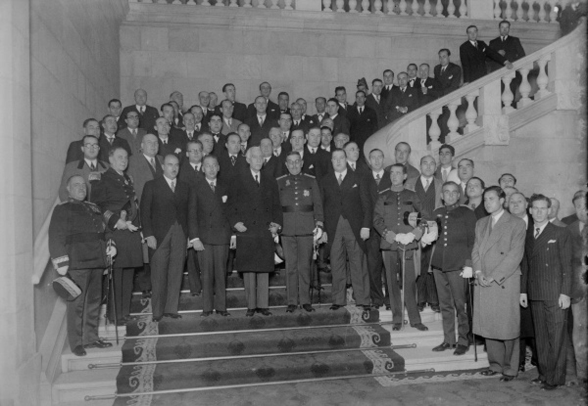 Els diputats presents el 6 de desembre de 1932 al Parlament de Catalunya - Parlament de Catalunya
