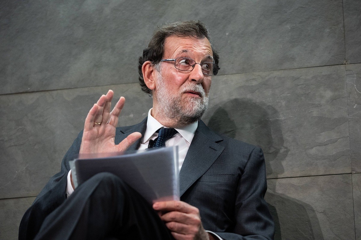 Nou article de Rajoy: cita a Cruyff i hi torna amb l'«Alemanya és Alemanya»