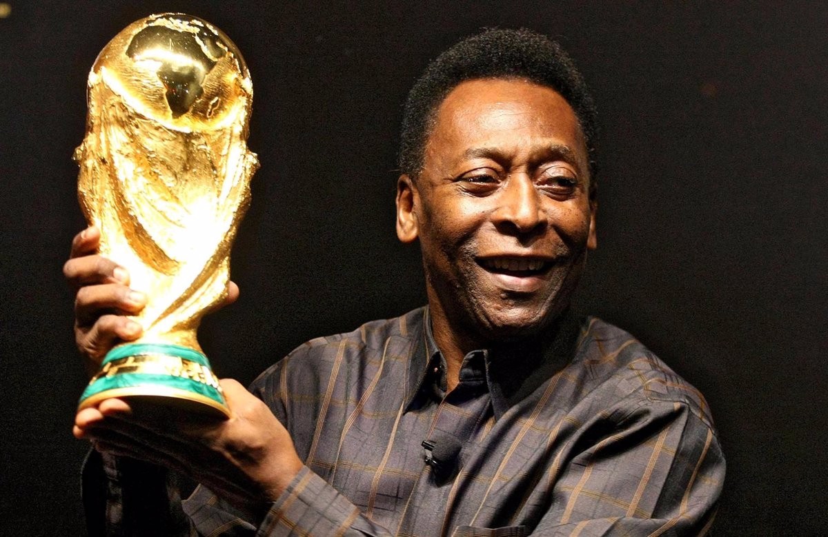 Pelé, hospitalitzat d'urgència i en estat greu
