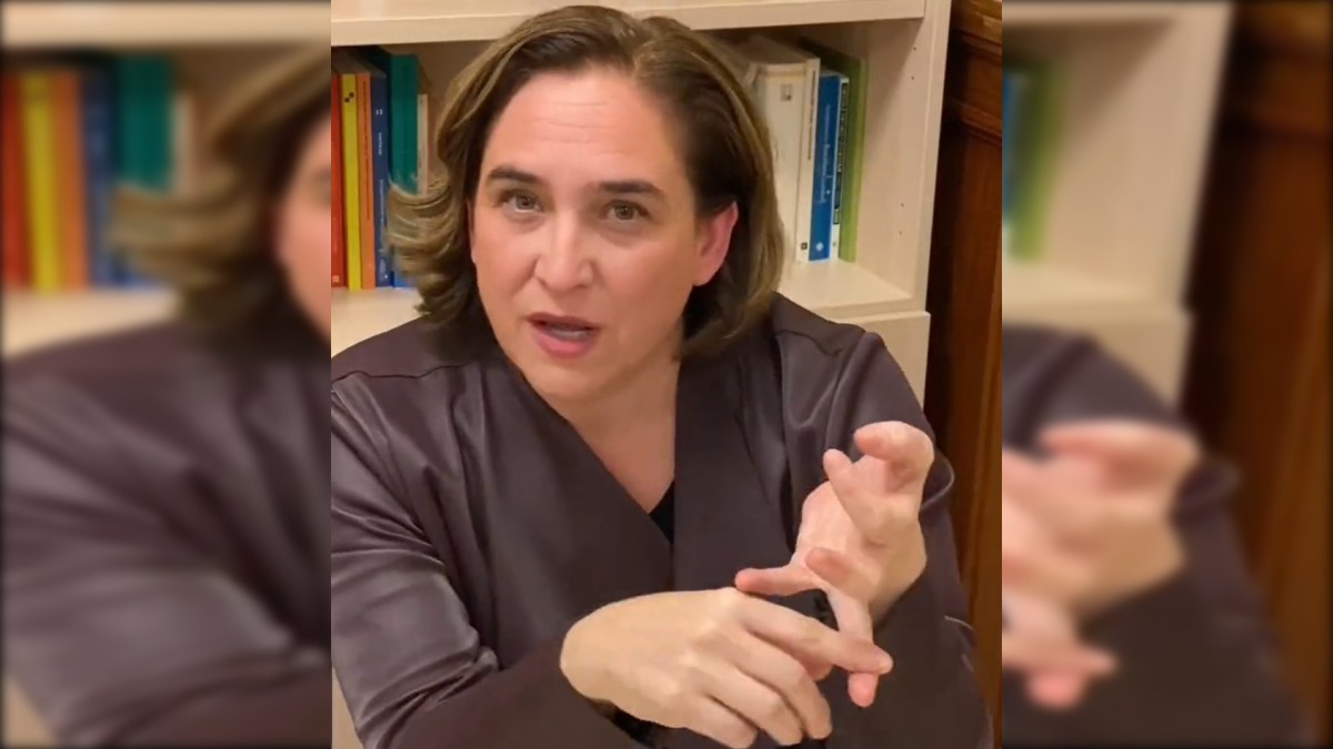 Colau desafia Ayuso: l'acusa de mentir i l'anima a discutir sobre les polítiques de Barcelona